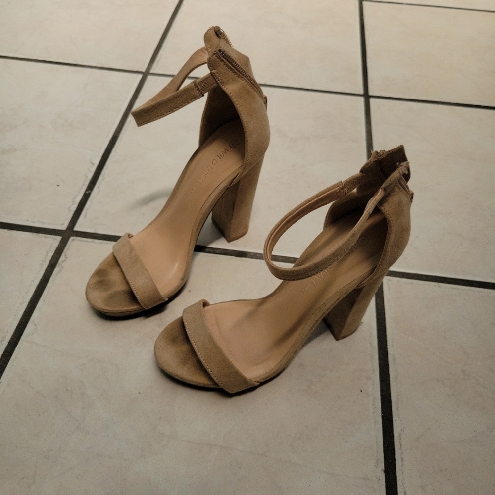 windsor wild diva heels suede tan